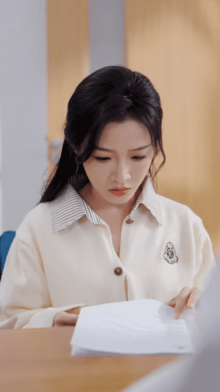 离婚后，陆总舔狗上身帮我提鞋