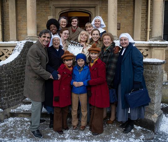 《呼叫助产士第十五季》高清海报